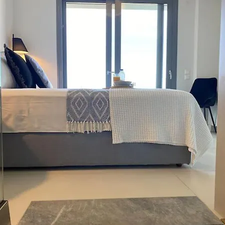 Luxury Maisonette With Shared Pool Apartment Athens