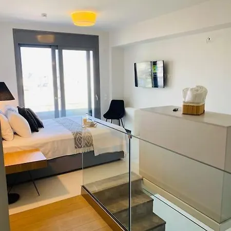 Luxury Maisonette With Shared Pool Apartment Athens
