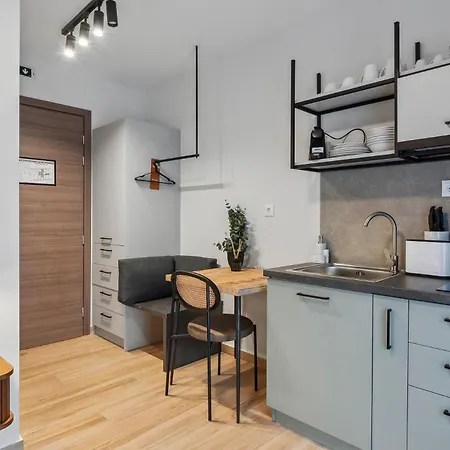 Limehome Solonos Center * Athens