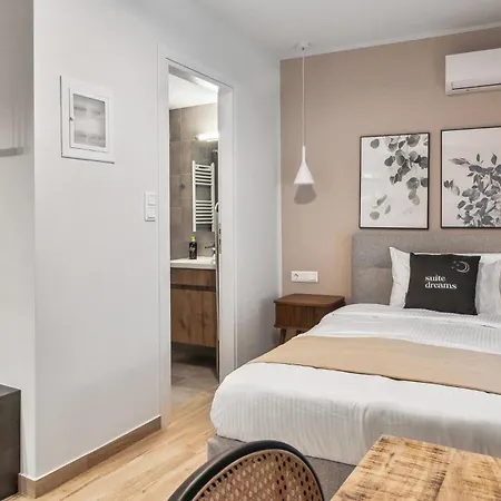 Limehome Solonos Center Apartment *