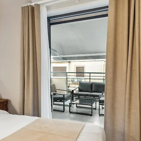 Limehome Solonos Center * Athens