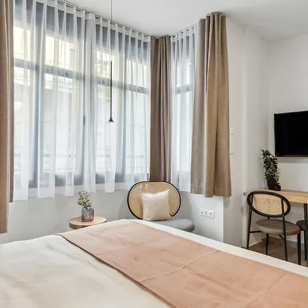 Limehome Solonos Center