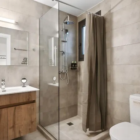 Limehome Solonos Center
