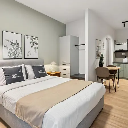 Limehome Solonos Center Apartment *