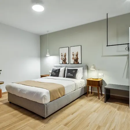 Limehome Solonos Center