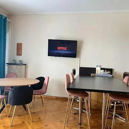 Amazing Huge Bright Full 3bdr Inacropolis *