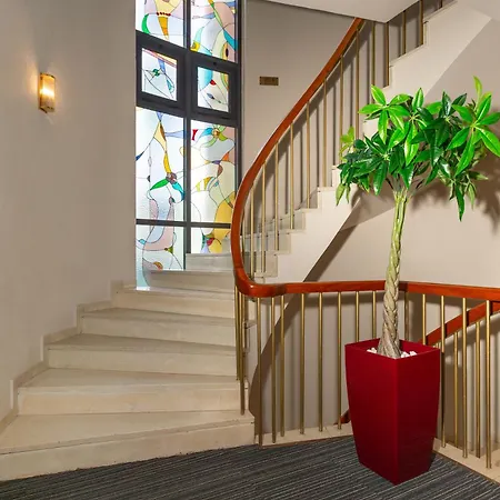 Ilisia Hotel