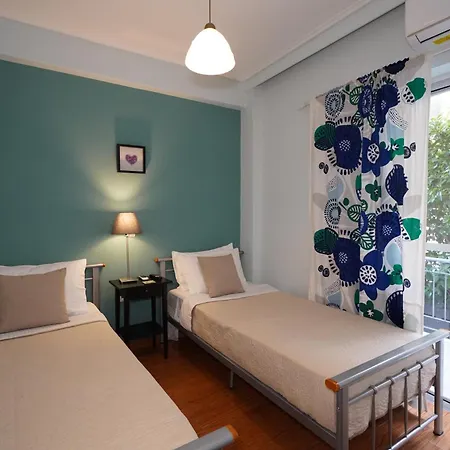 Apartment Garden Next To The Mall -private Parking Athens