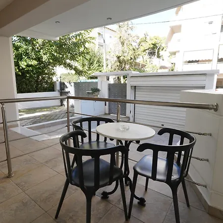 Garden Next To The Mall -private Parking Athens