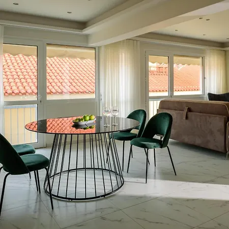 Ermou Street Apartment *