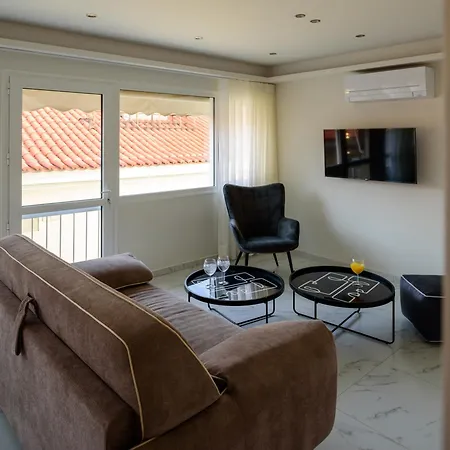 Ermou Street Apartment *