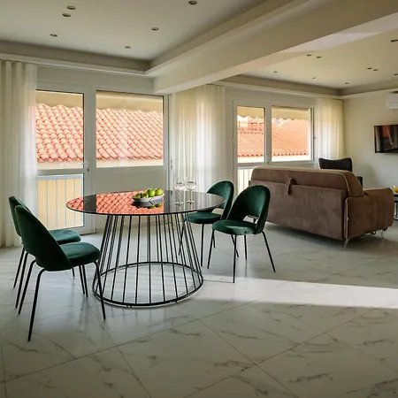 Ermou Street Apartment