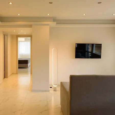Apartment Ermou Street *