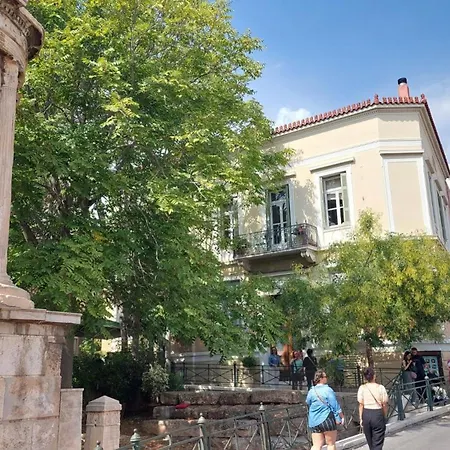 Cozy In Plaka
