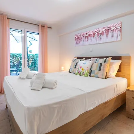 Flat With Patio Near Acropolis & Herodion *