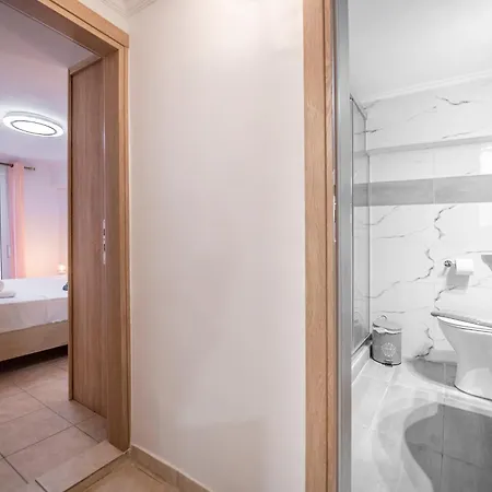 Flat With Patio Near Acropolis & Herodion Apartment *
