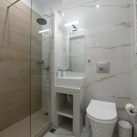 Rob Venture At The Of Apartmán Atény