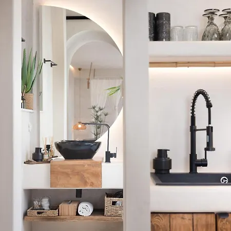 Gea Athenian Apartment