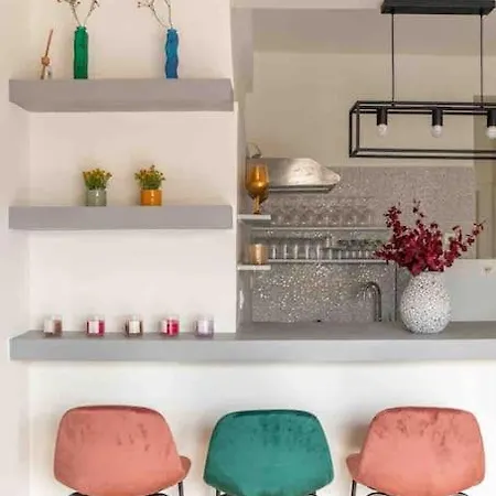 2bdr Boutique Full In Plaka Apartment Athens