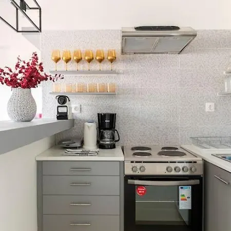 Apartment 2bdr Boutique Full In Plaka Athens