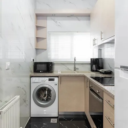 Cosy 2br Next To Bars & Restaurants Apartment Athens