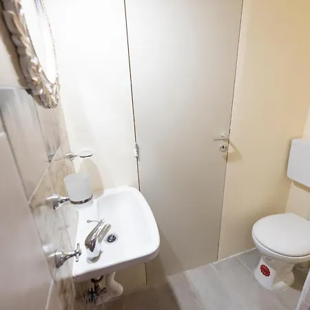 Apartment Pure Urban Bedboxes Acropolis Metro Petralona