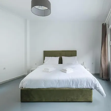 Spacious Featuring A Private Terrace