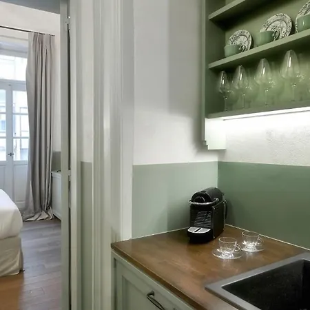 Apartment Beautiful 1 Bedroom Gildarts Furnished Balcony Overlooking The Athinaidos *