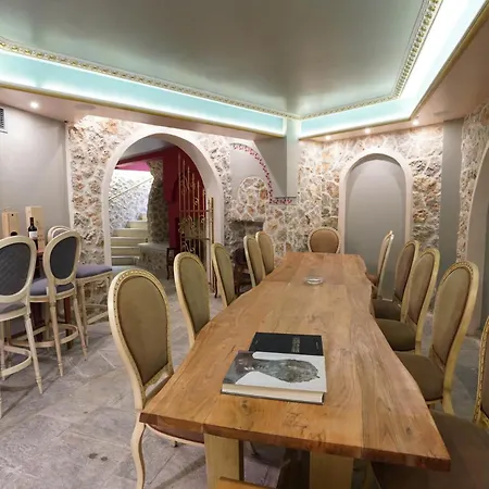 Acropolian Spirit Boutique Отель