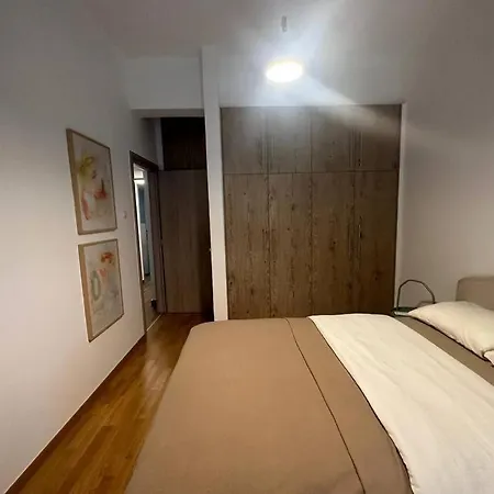 Apartment Spacious Stulish 2 Bd Flat