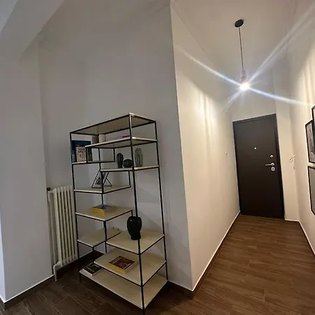 Spacious Stulish 2 Bd Flat Apartment *