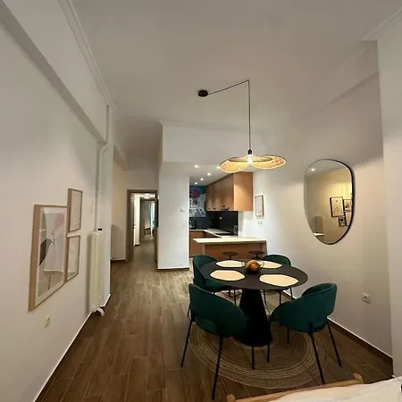 Spacious Stulish 2 Bd Flat Apartment Athens