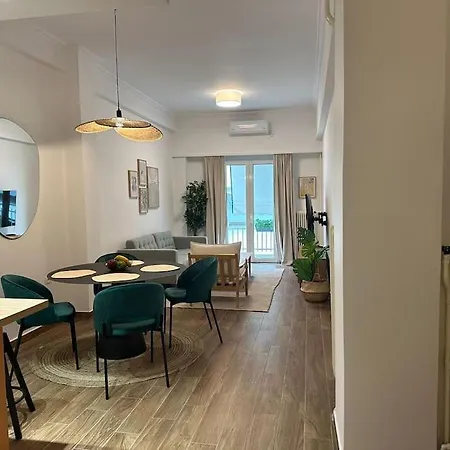 Spacious Stulish 2 Bd Flat