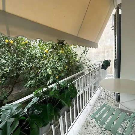 Spacious Stulish 2 Bd Flat