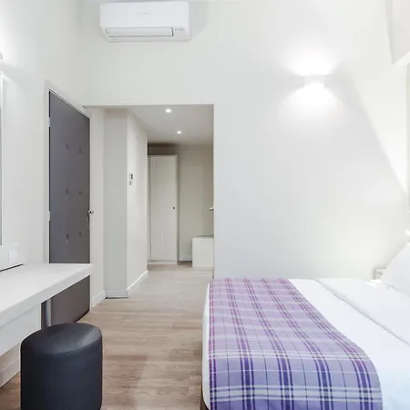 Cypria Otel Atina