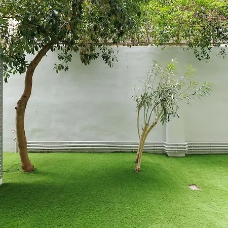 Snug With Shared Garden V Афины