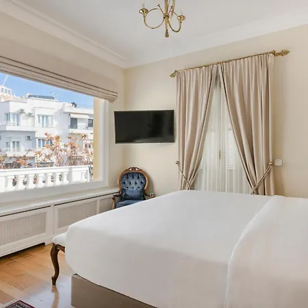 Noble Hotel 3*