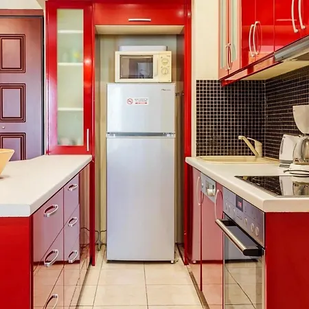 Strawberry Hideaway - Chic Retreat Apartment Athens