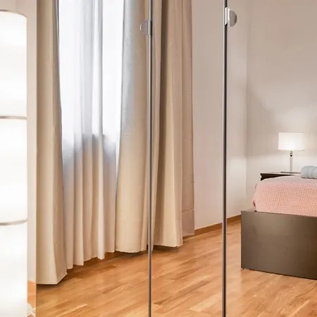 Modern 2-bedroom Apt, 200m From The Acropolis * Atene