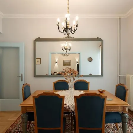 Apartment Vintage 1br In Exarchia Timeless Athens