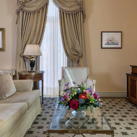 Grande Bretagne, A Luxury Collection Hotel, Hotel 5*