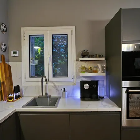 Apartment Five Seasons Alimos
