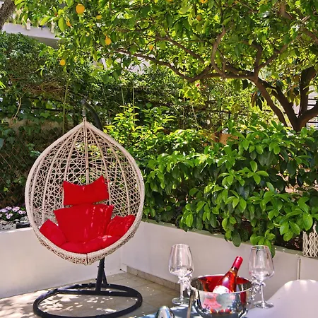 Five Seasons Alimos Apartment Athens