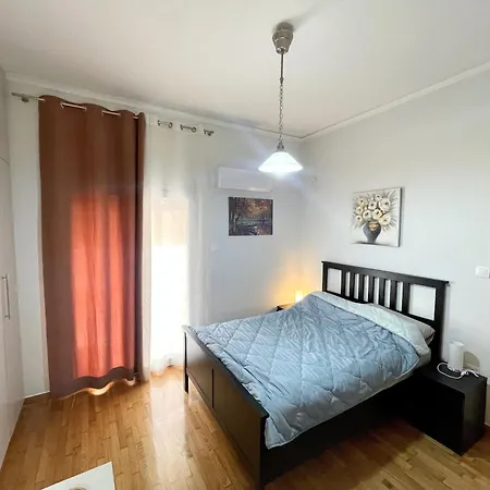 Modern & Quiet 4th Floor Flat - 3' From Metro