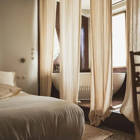 Otel Mona 5*