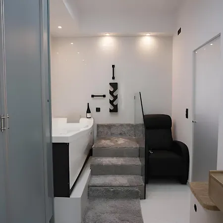 Lejlighed Paradise+ With Jacuzzi In The Heart Of Athens! Athen