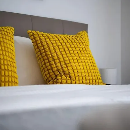 Bloom - Luxury 2-bedroom In Apartment Athens