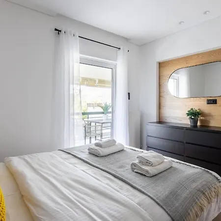 Bloom - Luxury 2-bedroom In Apartment *