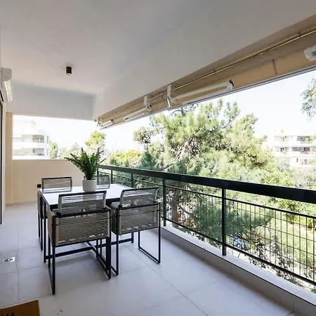 Bloom - Luxury 2-bedroom In Apartment *