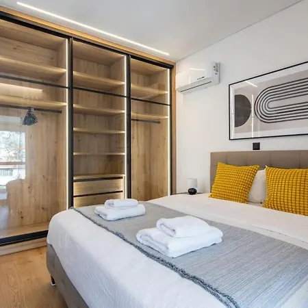 Bloom - Luxury 2-bedroom In Apartment Athens